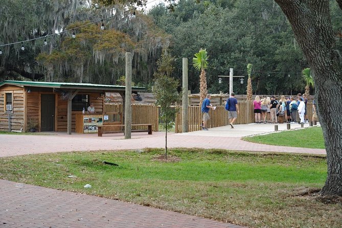 30-Minute Airboat Ride, Lunch, Gem Mining and Park Admission - Lunch on Site: Barbecue Voucher and How to Plan