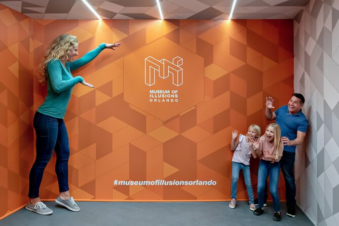 Admission Ticket to Museum of Illusions Orlando - Stop 2: walking into the Museum of Illusions in a good mood