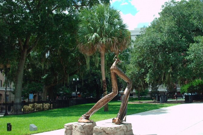 Awesome Scavenger Hunt: Lake Eola's Art Scene & Scenery - The Lets Roam App: Maps, Riddles, and Team Roles