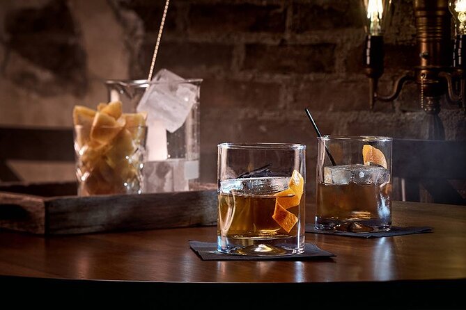 Dollar Off Drinks Card: Orlando - Disney Springs stop: using the card in polished, high-energy areas