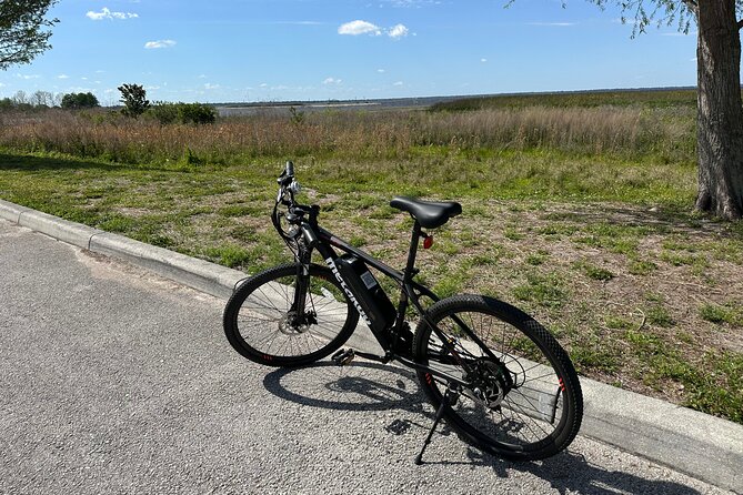 Epic 2-Hour Kissimmee E-Bike Adventure Awaits with Toho Bikes! - Stop 2: St. Cloud lakefront park (pavilion, splash pad, and alligator-watching odds)