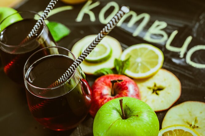 Flavors of Winter Haven Food Tour - The Treasured Olive: balsamic vinegar, olive oil samples, and Italian gelato