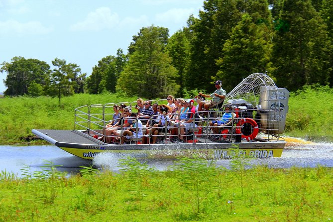 Florida Everglades Airboat Tour and Wild Florida Admission with Optional Lunch - The optional lunch upgrade at Chomp House Grill