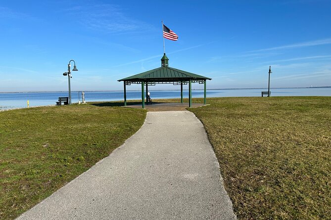 Kissimmee and St. Cloud Beach Tour on All Electric Trike (4 hrs.) - Crabby Bill’s on the Lake and the downtown St. Cloud hour