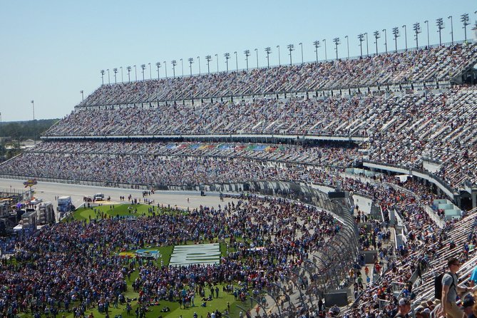 NASCAR Coke Zero 400 Race Day Packages - The race itself: 160 laps, 400 miles, and why Daytona delivers chaos