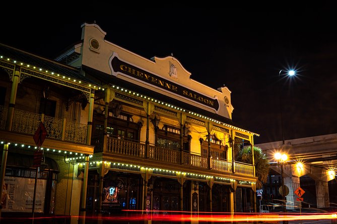 Orlando Ghost Tour: Ominous Otherworld Ghosts & Hauntings - The Storytelling Style: Facts, Tone, and Real Guide Talent
