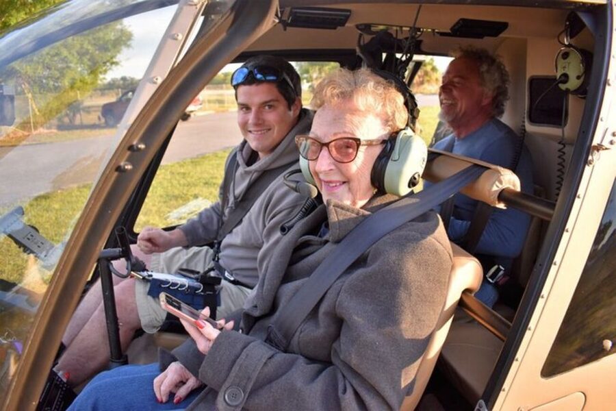 Orlando: Narrated Day Helicopter Flight Over Theme Parks - Photo strategy: how to get the best shots from a window seat