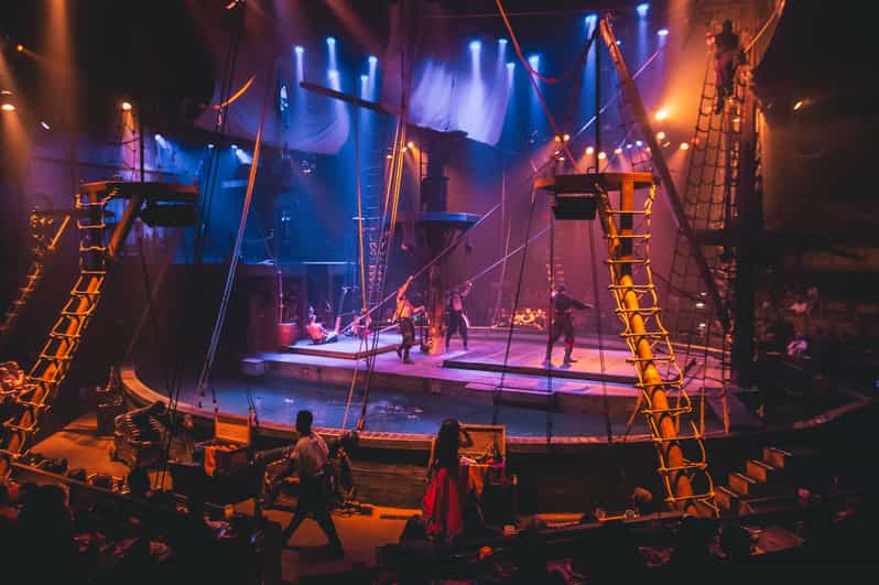 Orlando: Pirates Adventure Dinner Show with Drinks - Marketplace Time: Armory, Treasure Hunt, and Pirate Artifacts