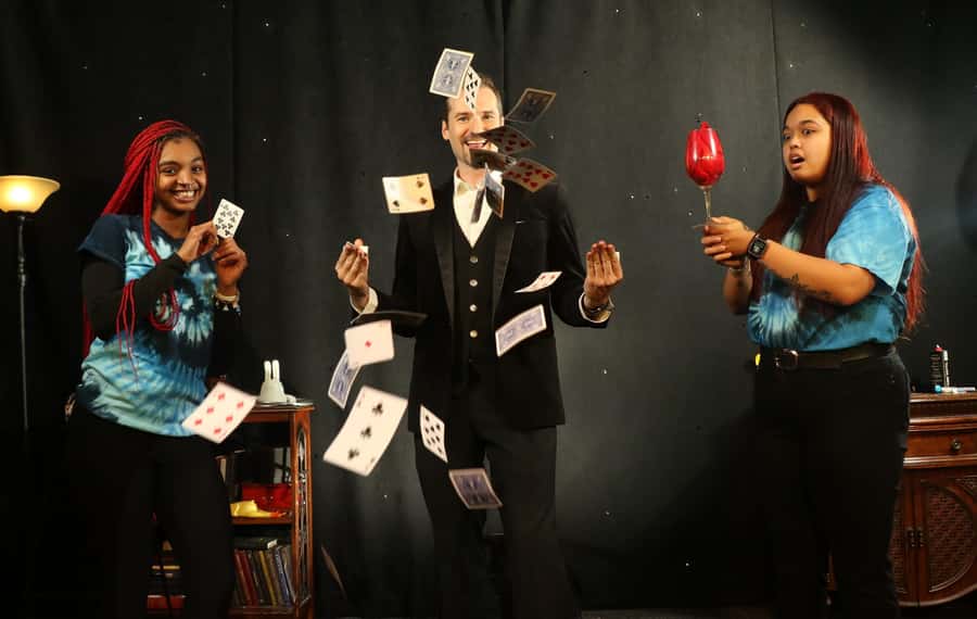 Orlando: The Outta Control Magic Comedy Dinner Show - Key things to know before you go