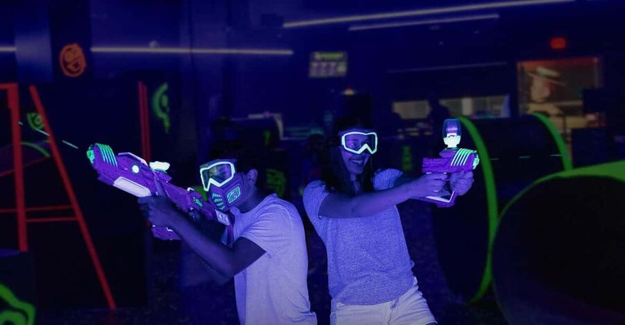 Orlando: Toxic Blast at Dezerland Park - The black-light combat room: the setup that makes it fun