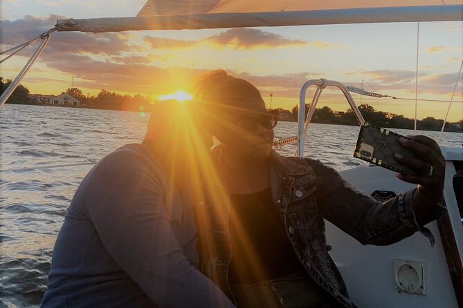 Private 2-Hour Sunset Sailing Tour on Lake Fairview - Sunset viewing from the water: what you’ll notice (and what you’ll miss elsewhere)