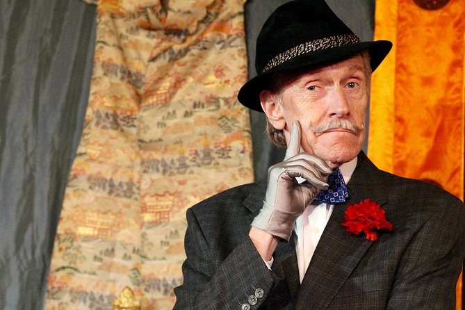 Sleuth's Mystery Dinner Show, Orlando - The evening flow: Dinner first, then the whodunit turns chaotic