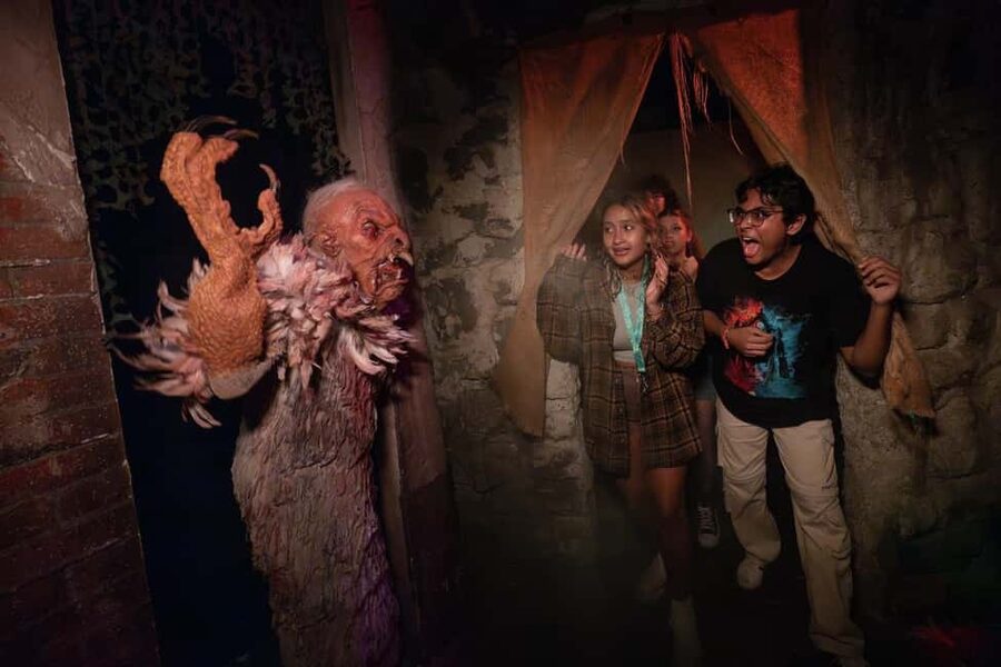 Universal Orlando Resort: Halloween Horror Nights - Halloween Horror Nights timing: how to plan 6:30 PM–2:00 AM
